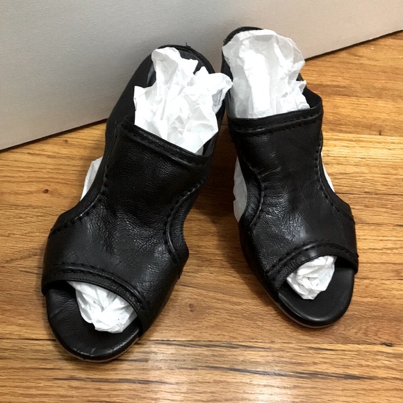 Open toe leather mules - Picture 1 of 8